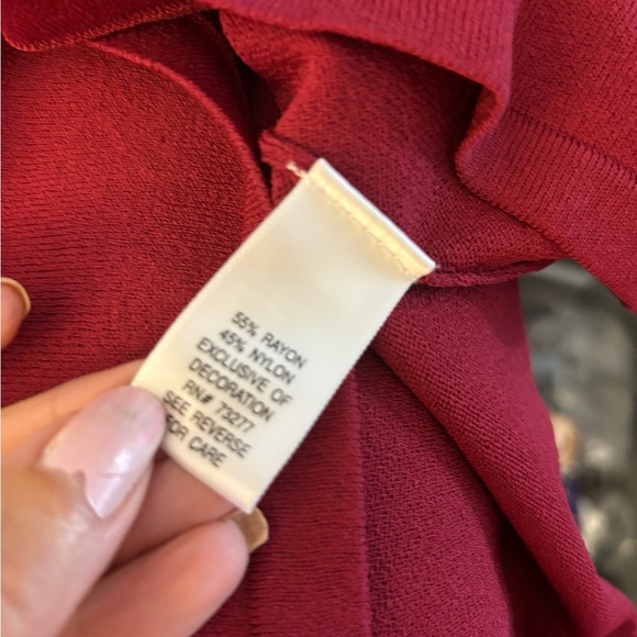 Croft & barrow Wine Beaded Women's Knit sweater Top sz small - Picture 4 of 4